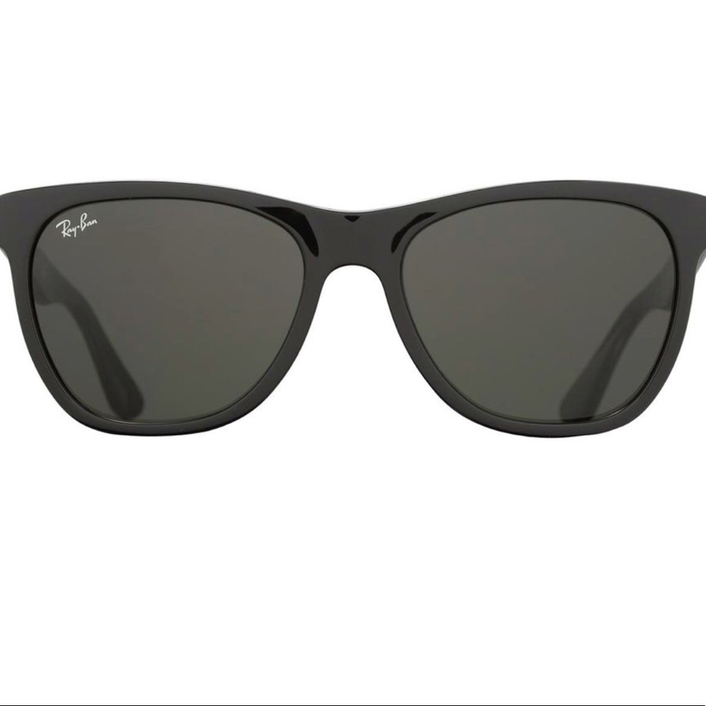 Ray-Ban RB4184 (NWT)